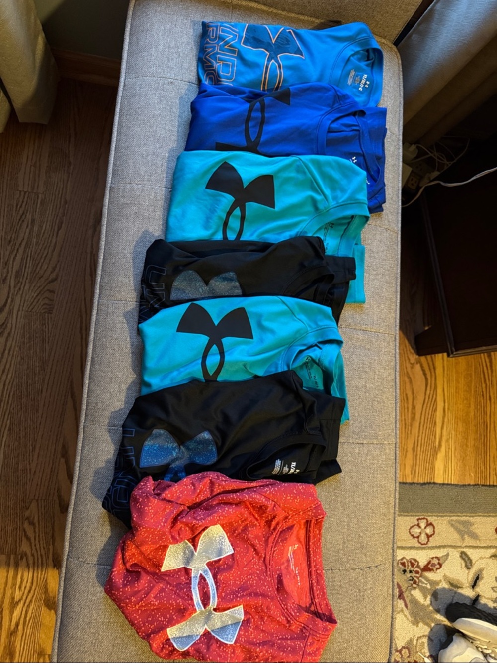 Under Armour Short Sleeve Tees Lot - Blue, Teal, Black, Red Youth Boys Large